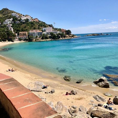 Magnifique Appartement En Front De Mer, Caneylles Rosas Exteriör bild