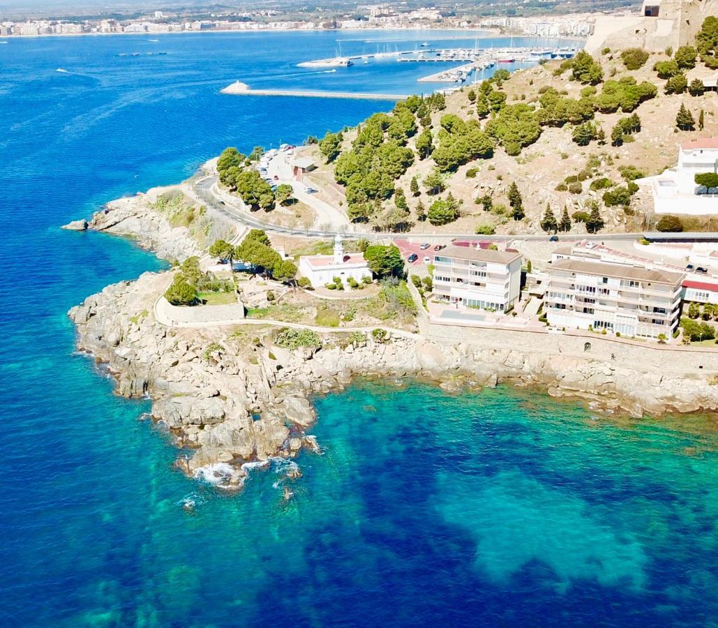 Magnifique Appartement En Front De Mer, Caneylles Rosas Exteriör bild
