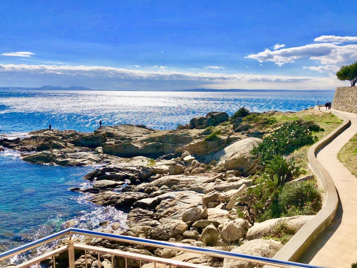 Magnifique Appartement En Front De Mer, Caneylles Rosas Exteriör bild
