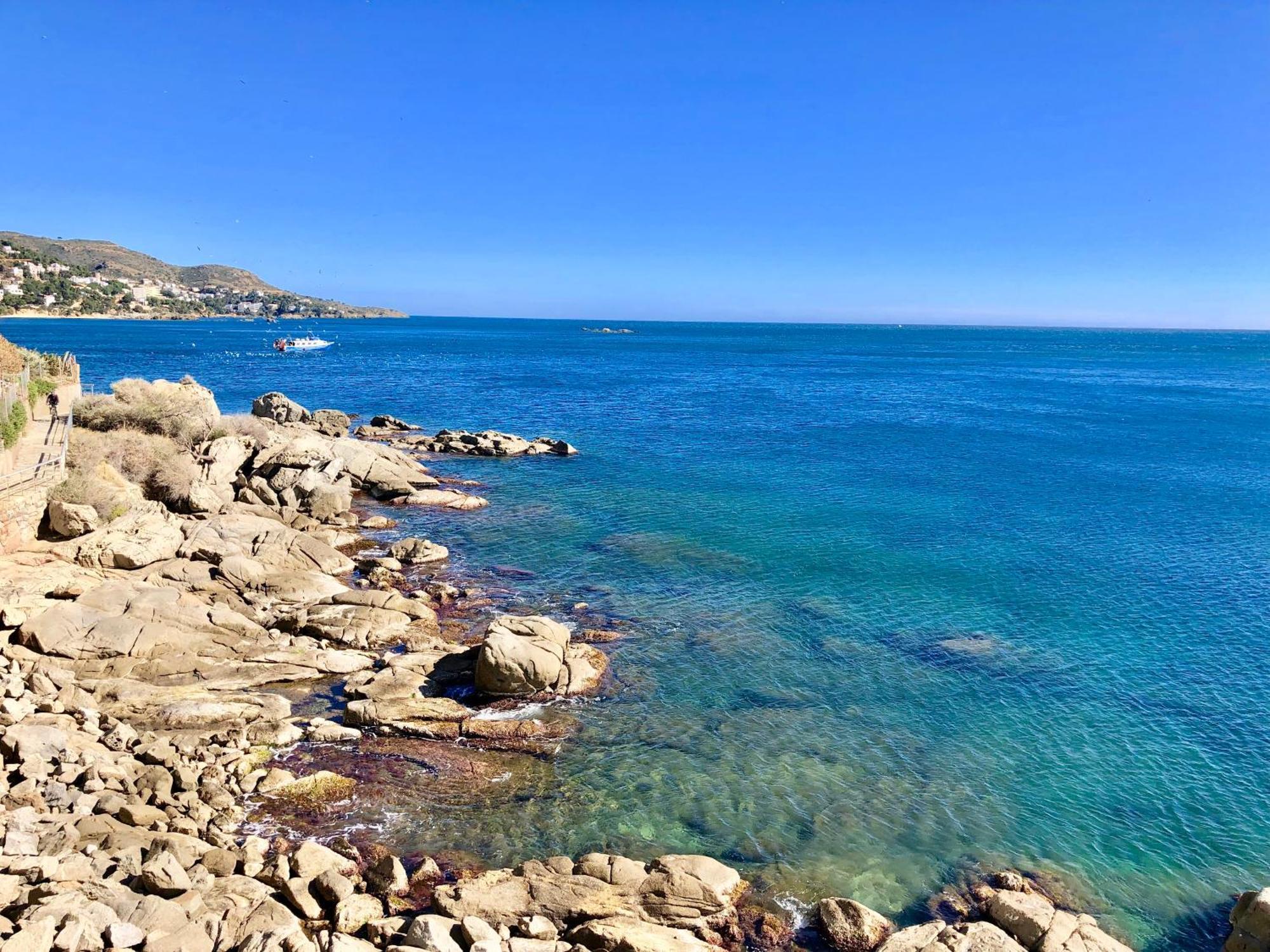 Magnifique Appartement En Front De Mer, Caneylles Rosas Exteriör bild