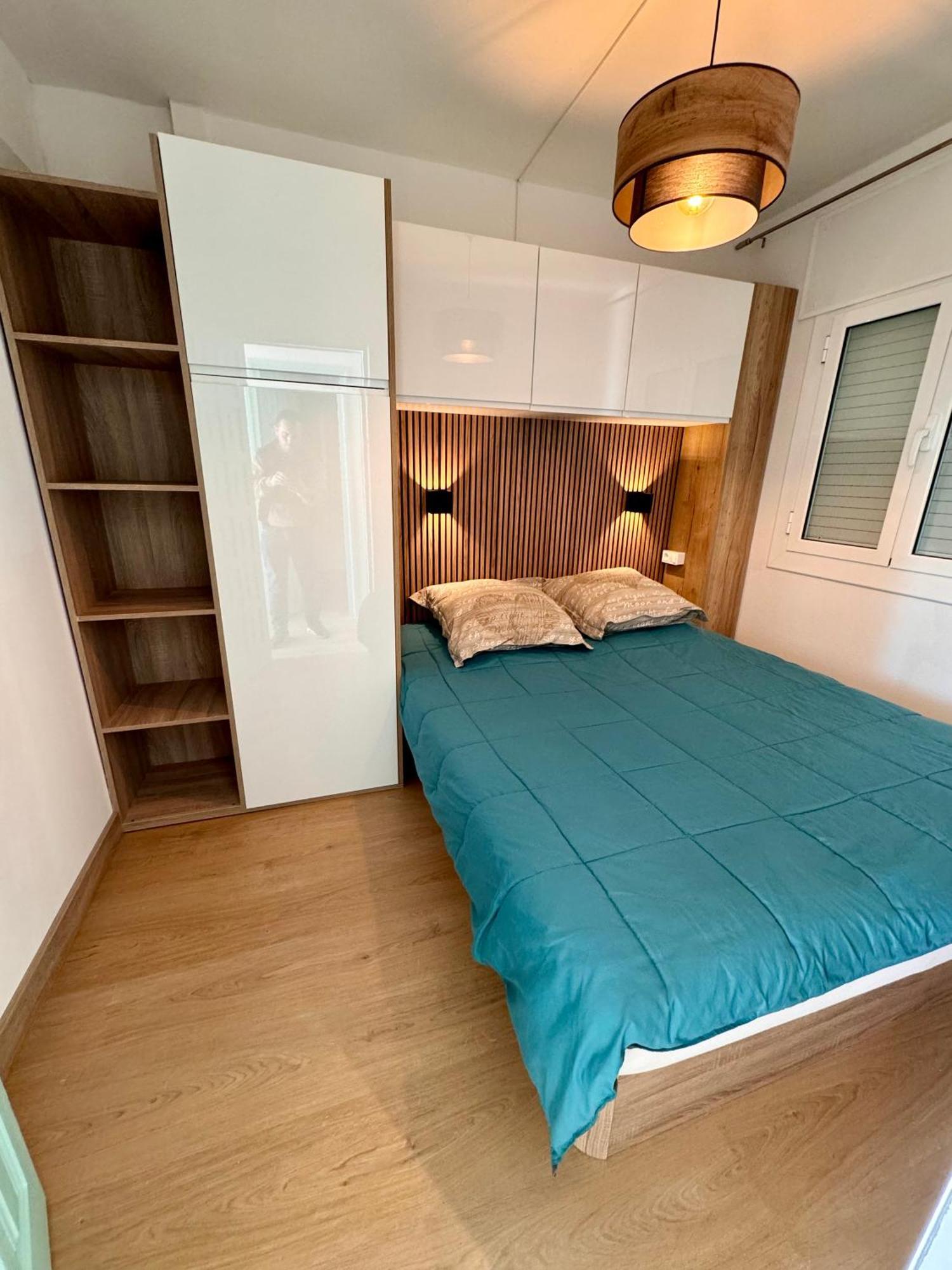 Magnifique Appartement En Front De Mer, Caneylles Rosas Exteriör bild