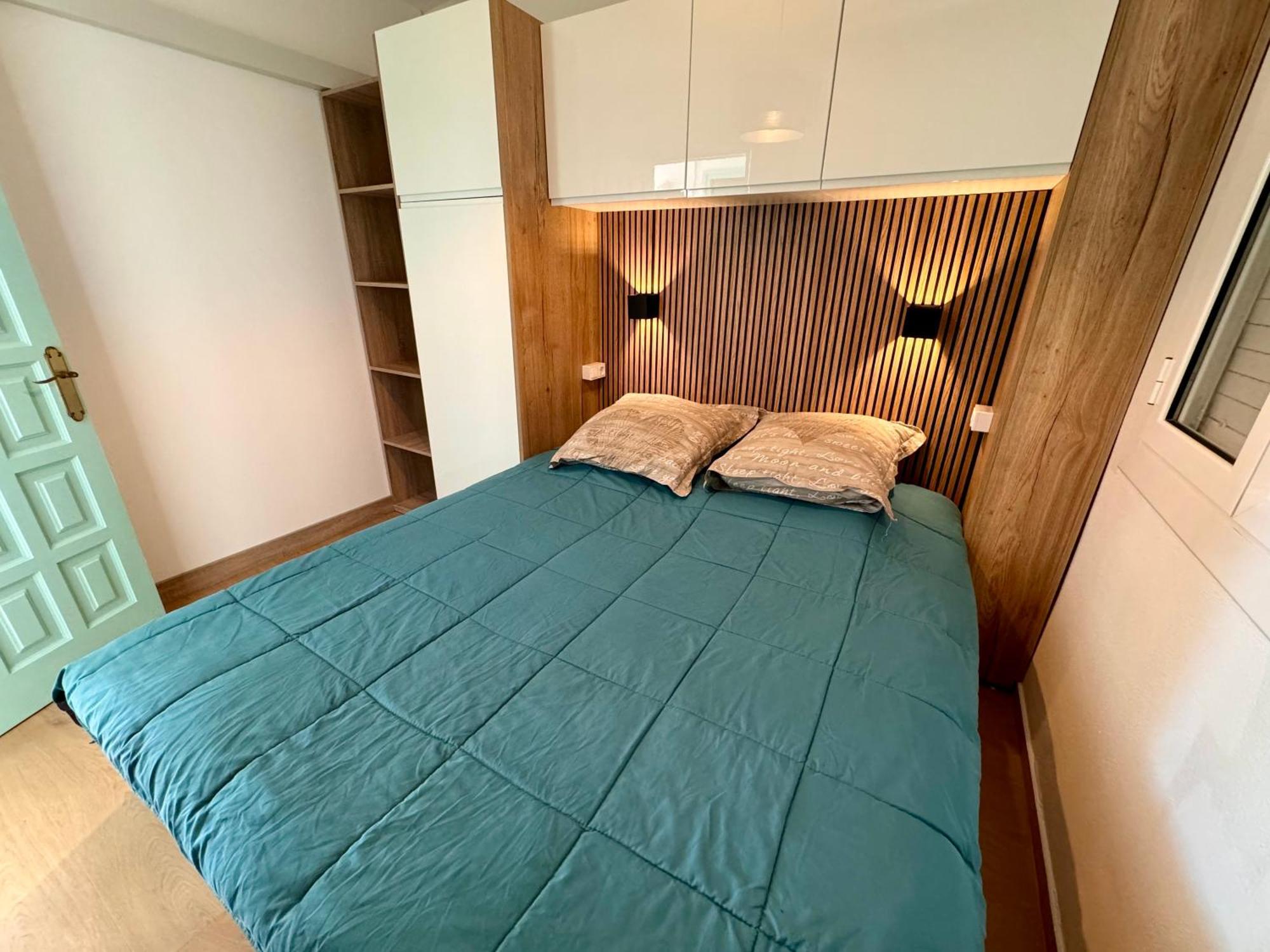 Magnifique Appartement En Front De Mer, Caneylles Rosas Exteriör bild