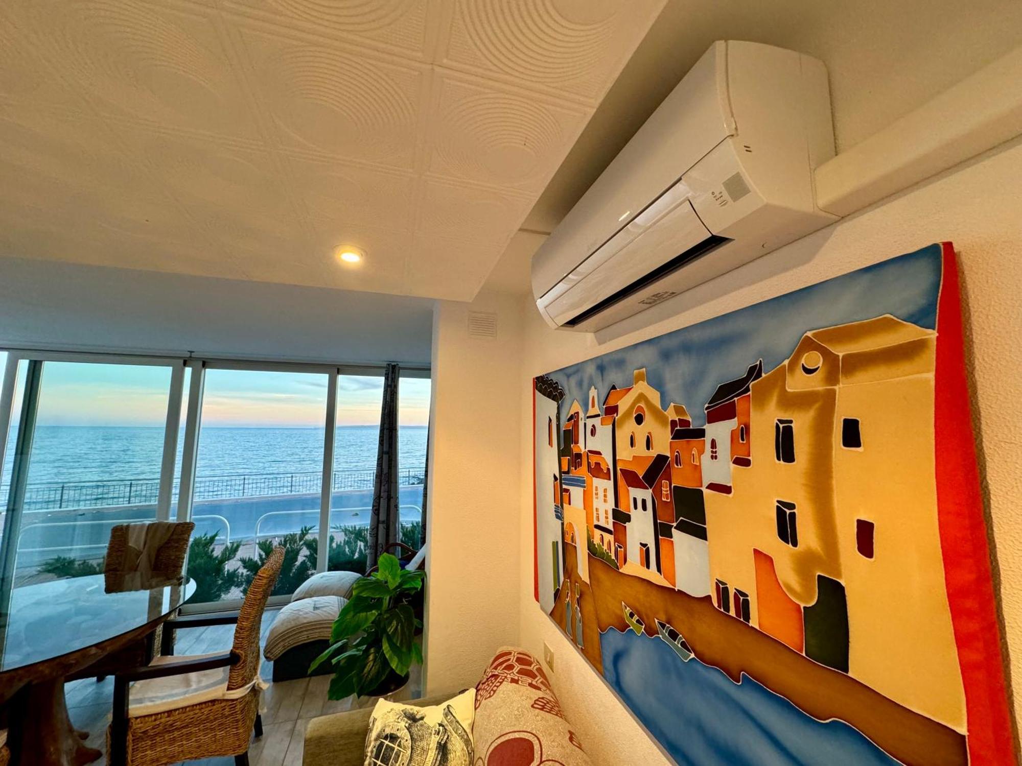 Magnifique Appartement En Front De Mer, Caneylles Rosas Exteriör bild