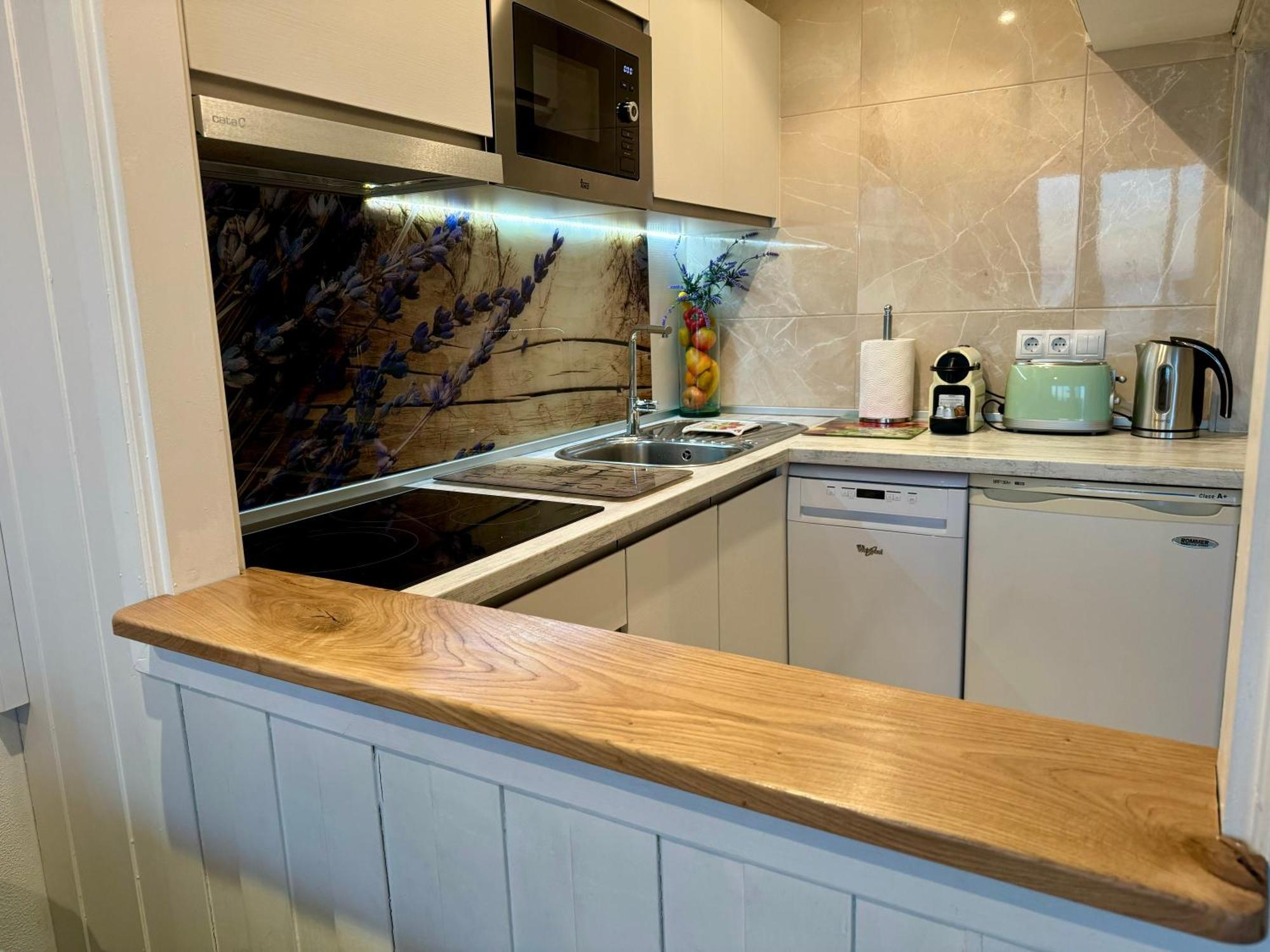 Magnifique Appartement En Front De Mer, Caneylles Rosas Exteriör bild