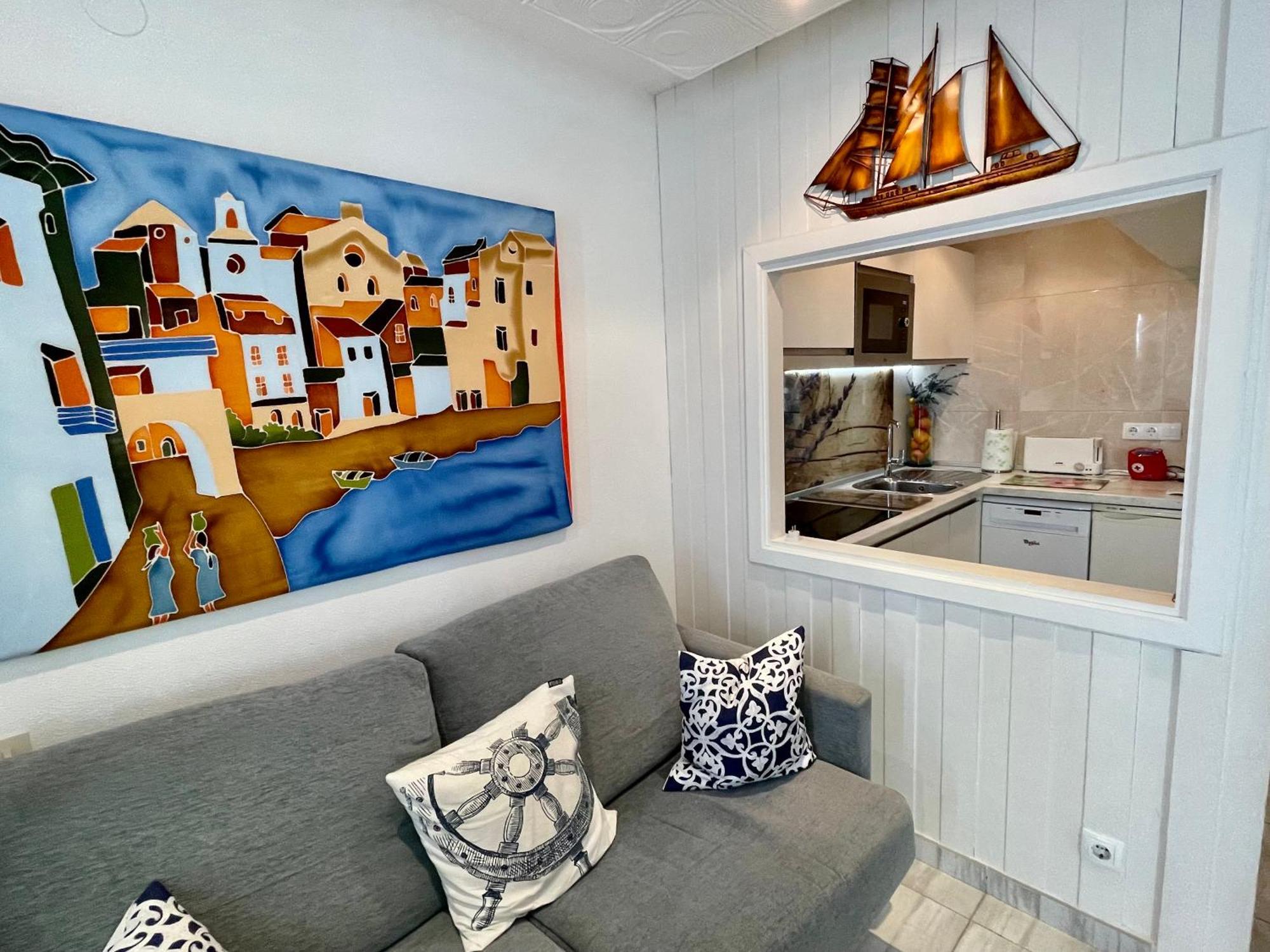 Magnifique Appartement En Front De Mer, Caneylles Rosas Exteriör bild