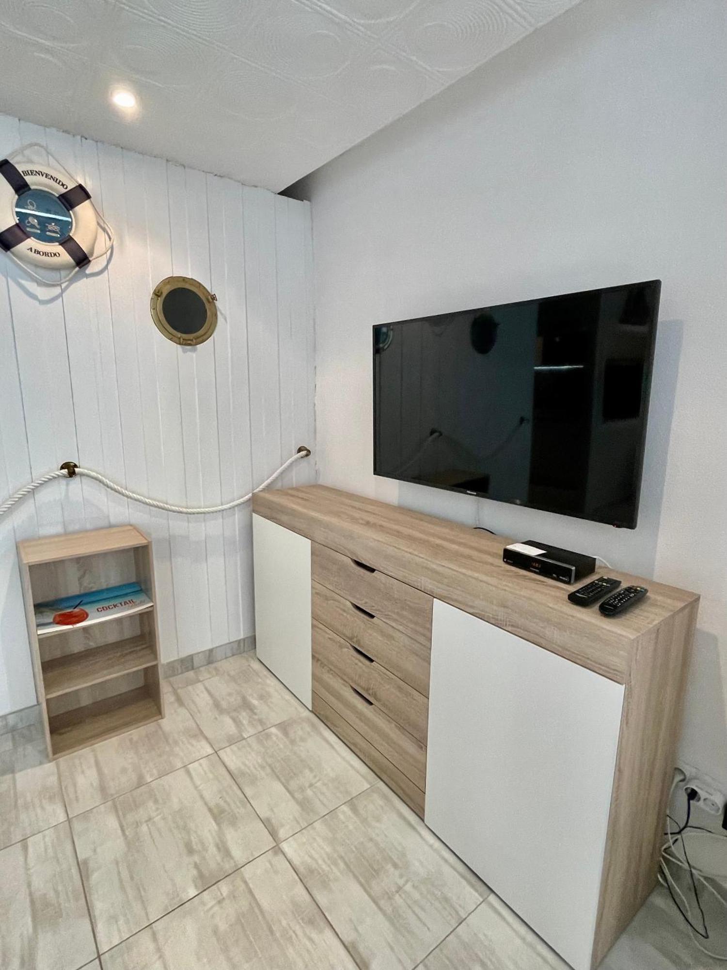 Magnifique Appartement En Front De Mer, Caneylles Rosas Exteriör bild