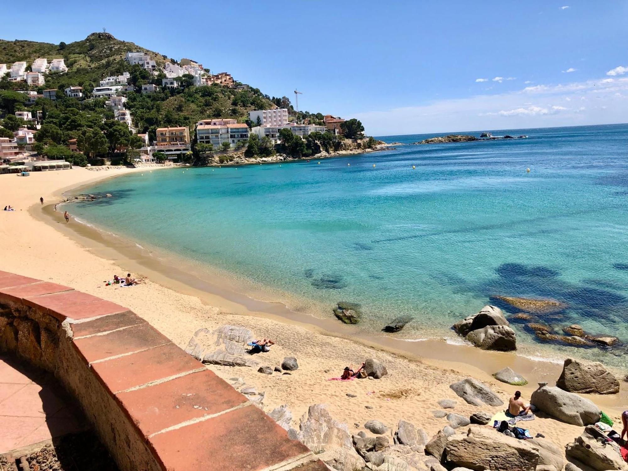 Magnifique Appartement En Front De Mer, Caneylles Rosas Exteriör bild