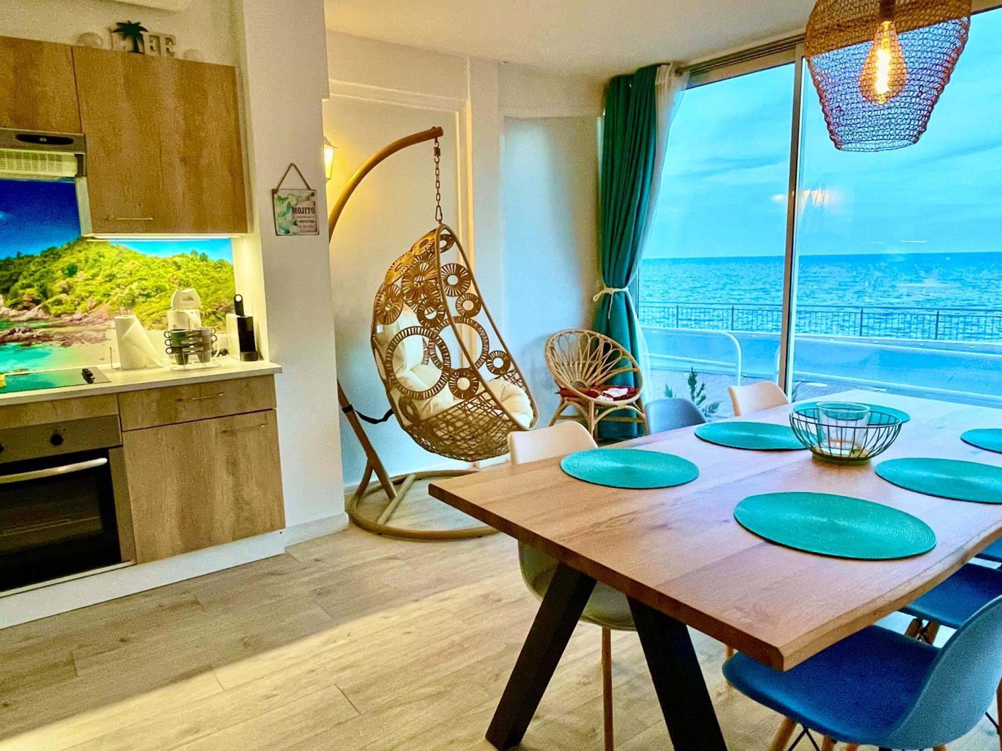 Magnifique Appartement En Front De Mer, Caneylles Rosas Exteriör bild